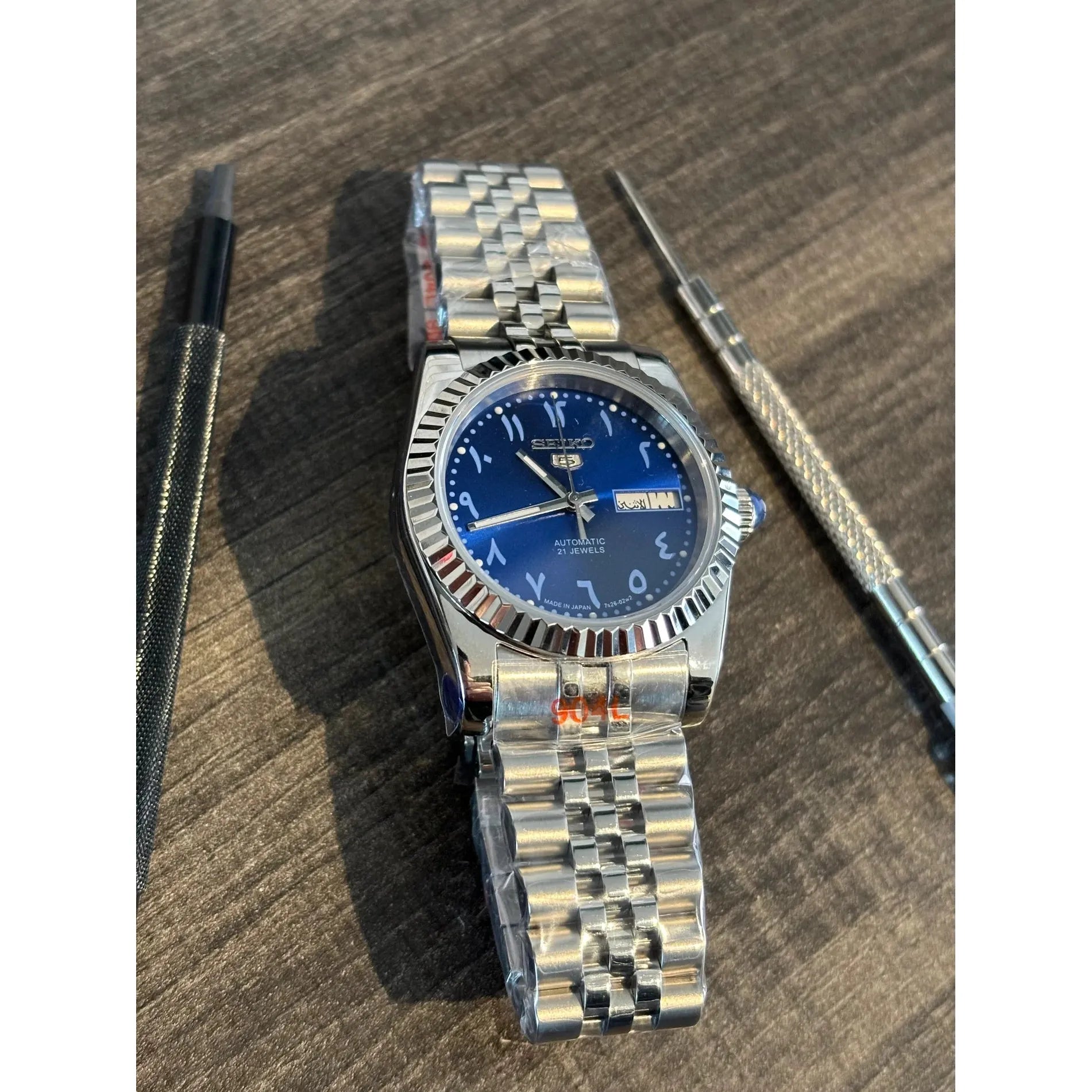 Seiko 5 Arabic Dial Daydate Navy Blue