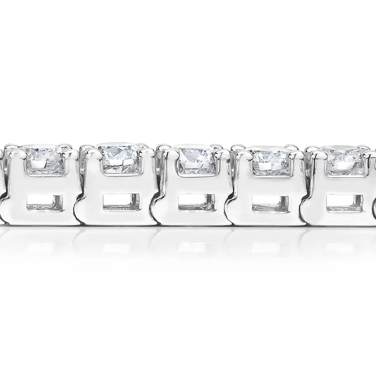 7.00ctw Round Brilliant Cut Diamond Tennis Bracelet, 18ct White Gold