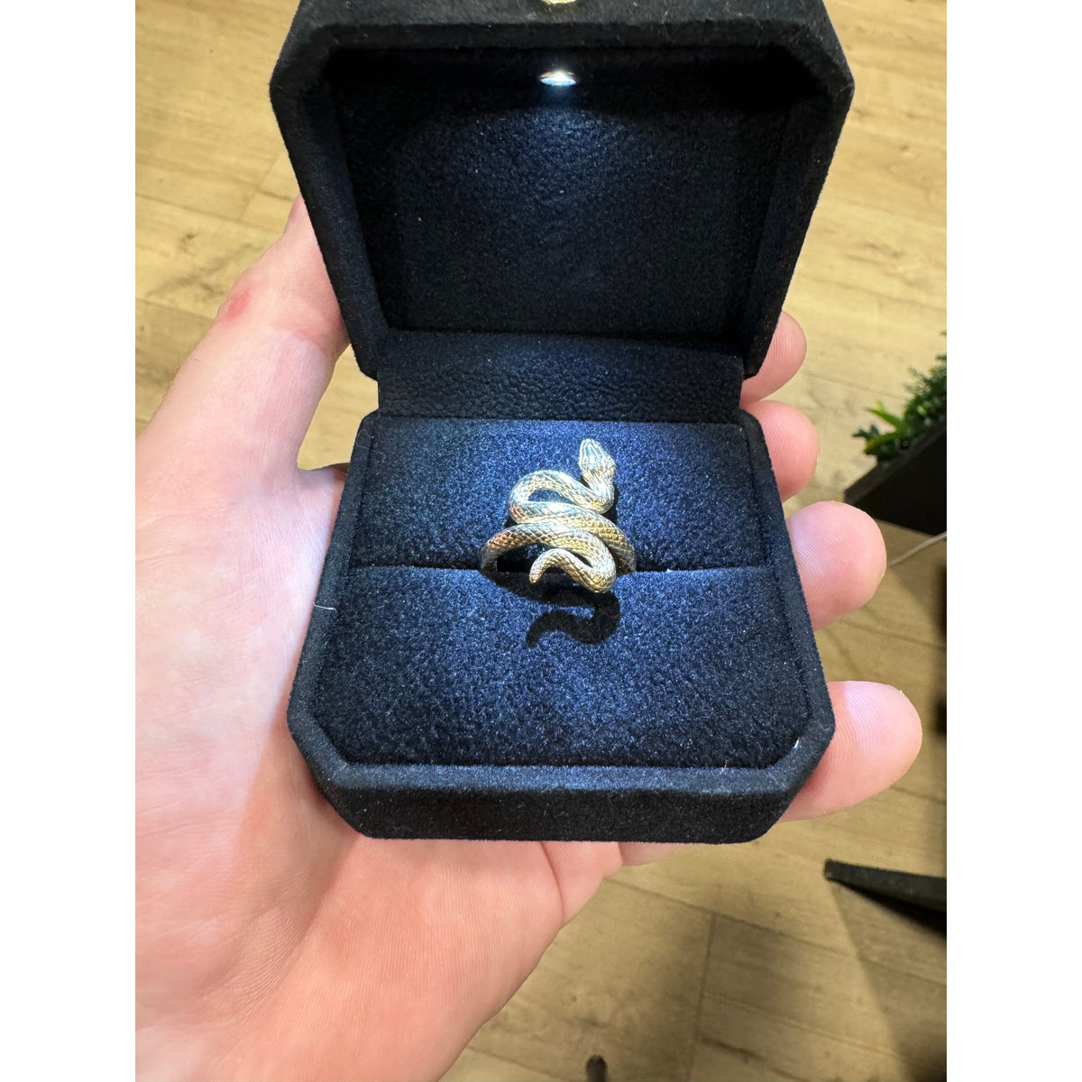 9ct Gold Snake Ring Brand New Unworn