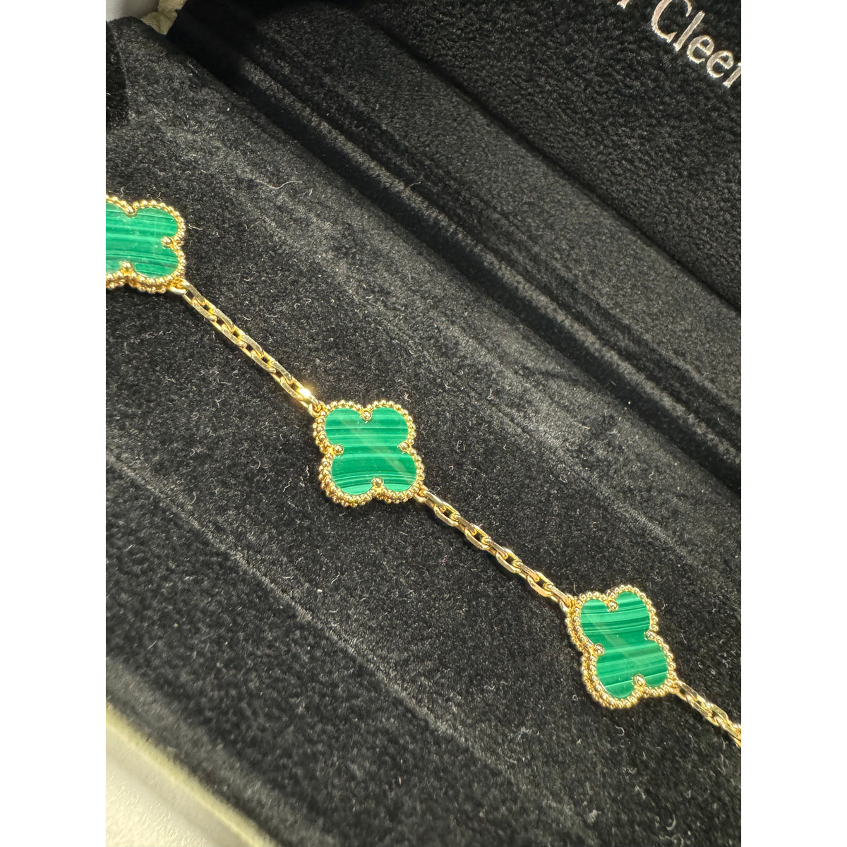 01/24 Van Cleef Alhambra 5 Motif Bracelet Box & Papers