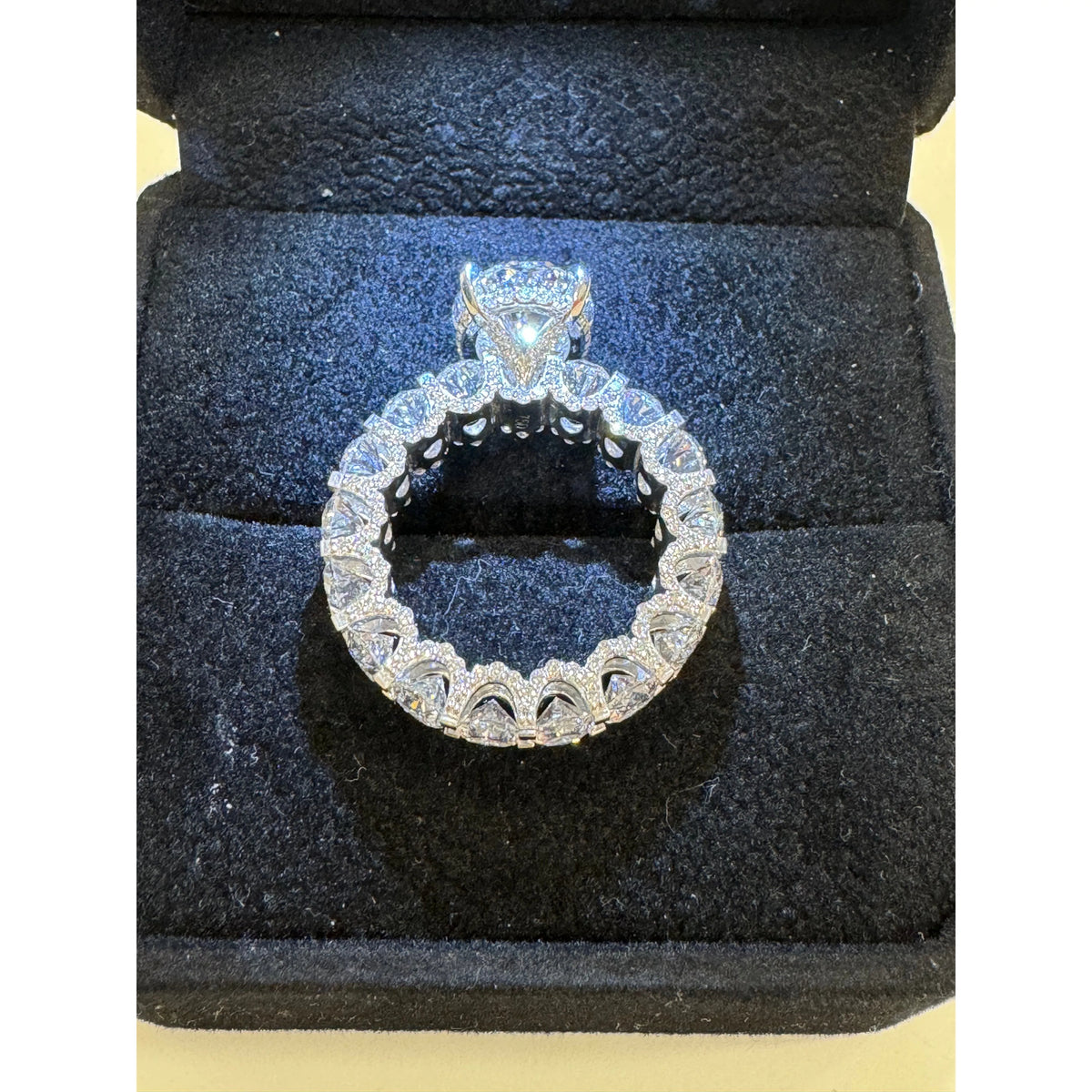 18k White Gold 15 Carat Diamonds Dress Ring